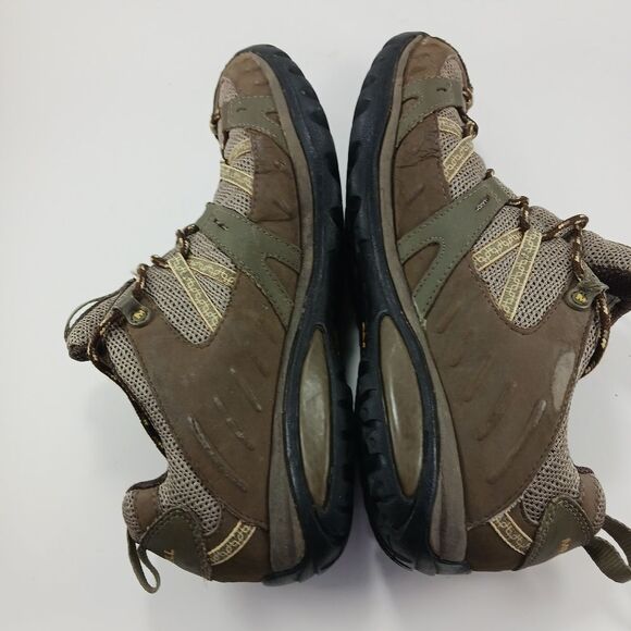 Merrell Vibram Women's size( run small) 9 Hiking Shoe. Geen(olive). Waterproof. - Picture 9 of 10